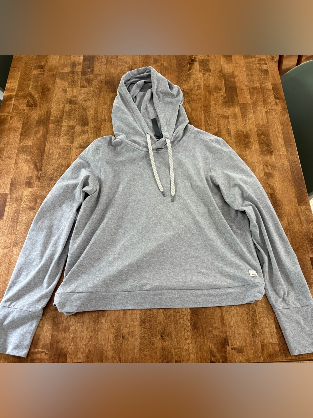 Vuori women’s hooded pullover